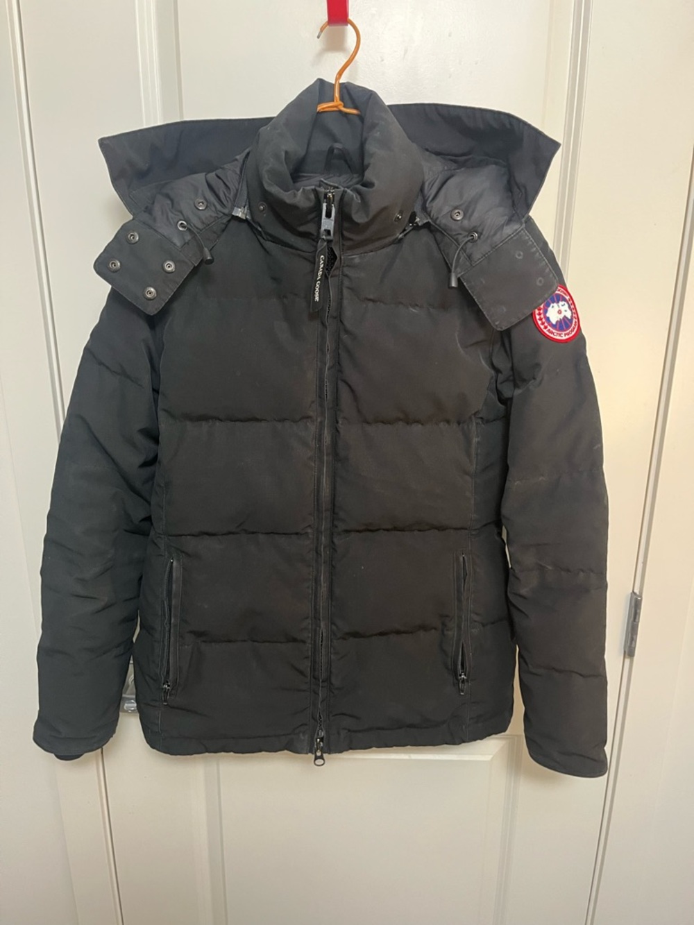Canada Goose Women's Black Puffer Jacket in size M